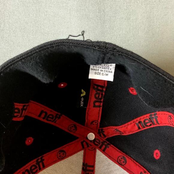 NEFF‎ Black & Red SnapBack Hat Wool Blend Size S/M - Picture 6 of 10